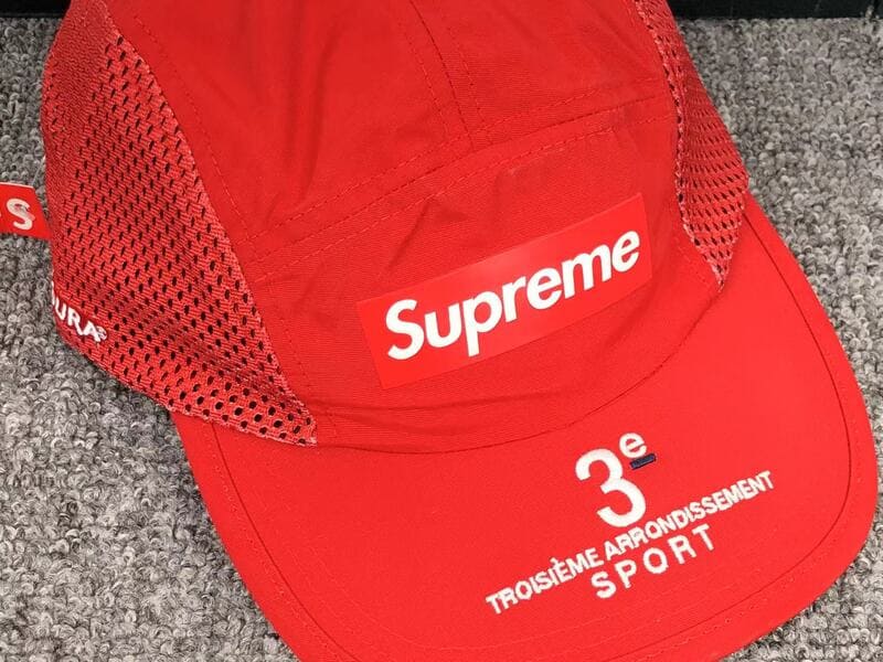 Gorra Supreme Mesh Side Panel Camp Rojo