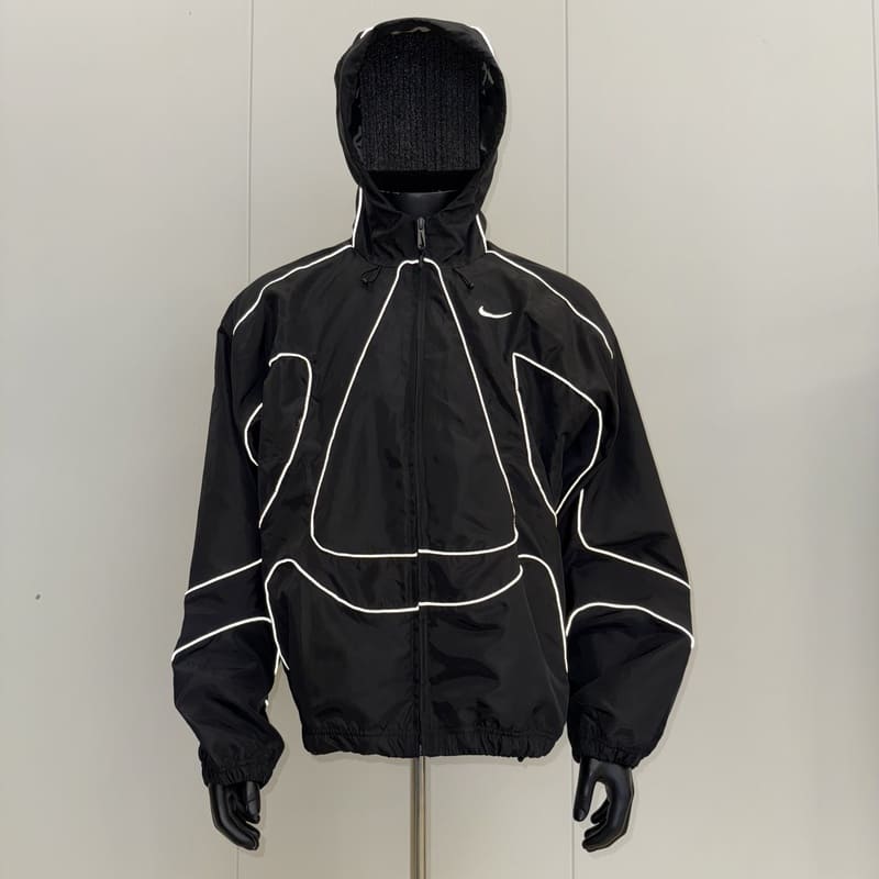 Chamarra Nike x Corteiz Preta