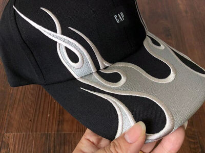 Yeezy x Gap Gorra Flame Black