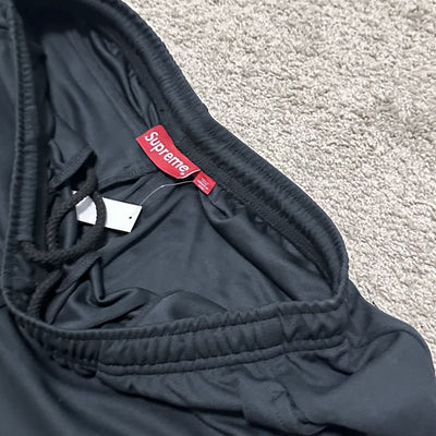 Conjunto Supreme Hooded Soccer Negro