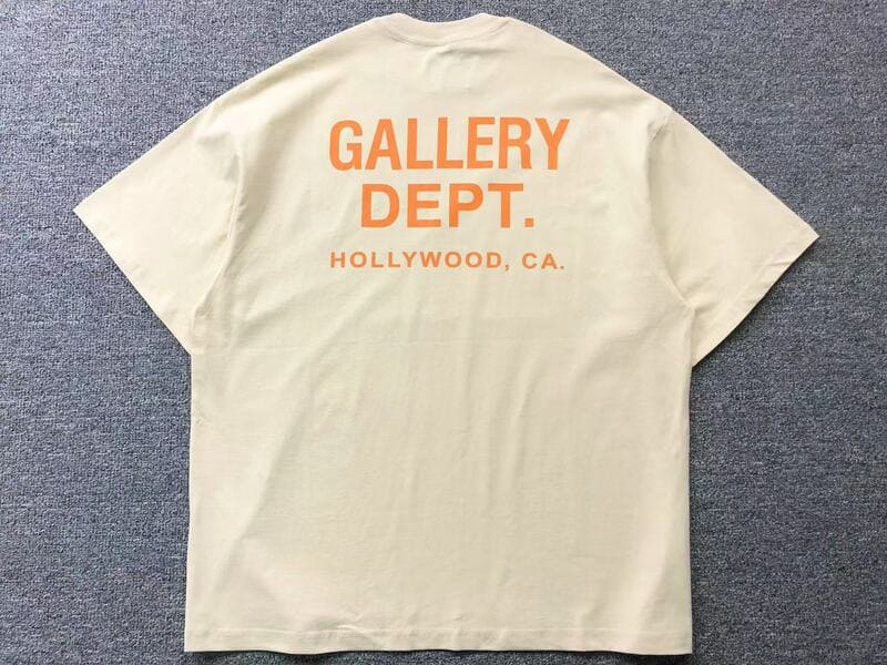 Playera Gallery Dept Souvenir Creme