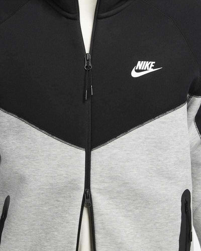 Conjunto Nike Tech Fleece Gris/Negro 2023 (New Season)